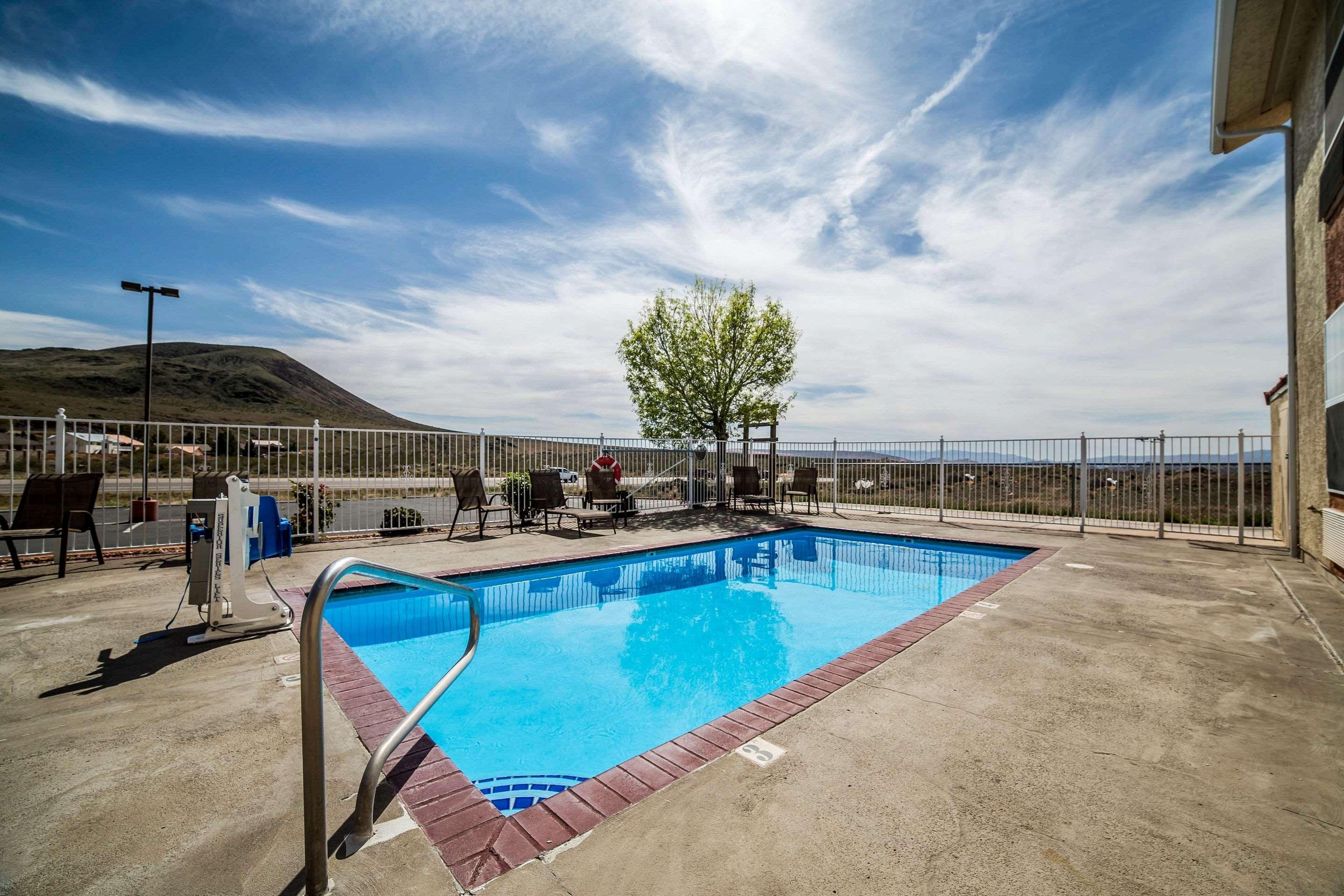 Quality Inn Zion Park Area Харрикейн Экстерьер фото