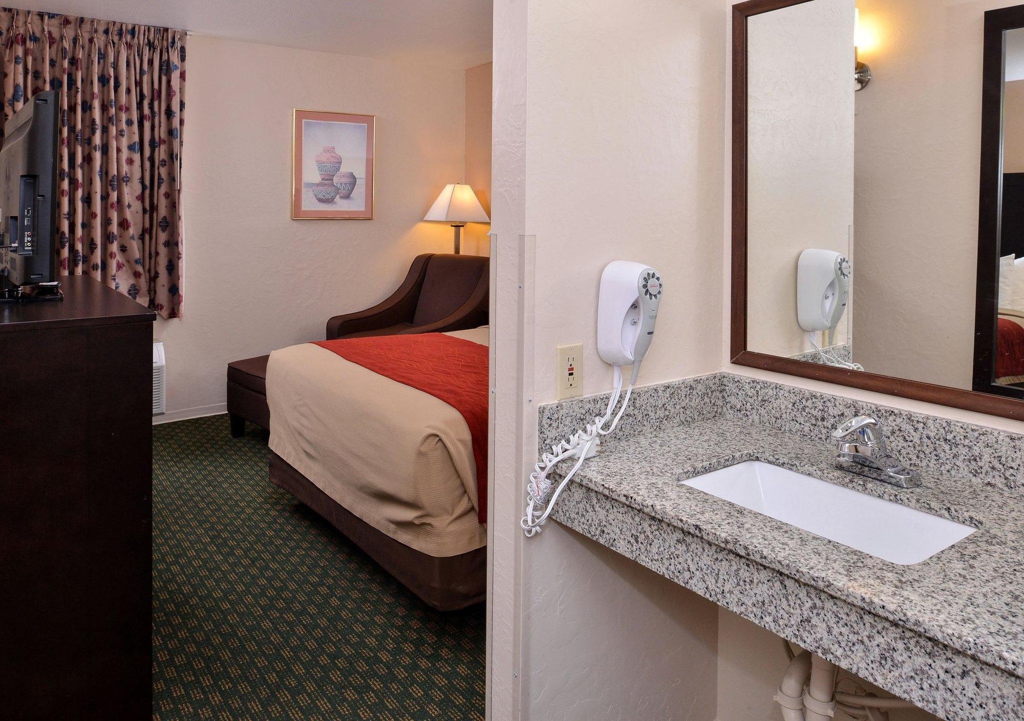 Quality Inn Zion Park Area Харрикейн Экстерьер фото