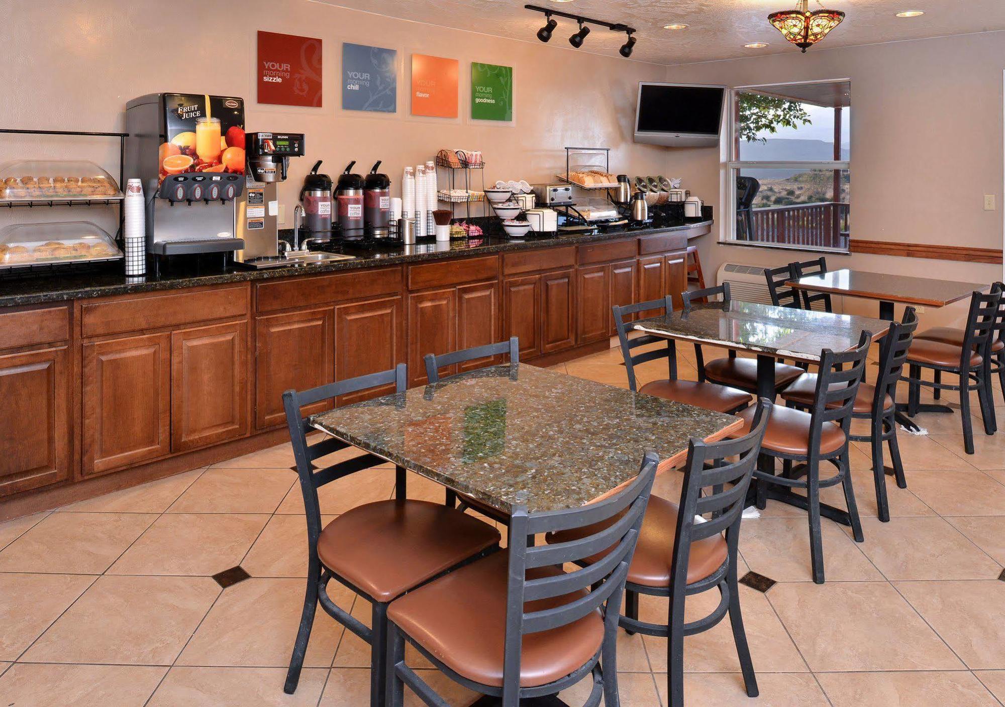 Quality Inn Zion Park Area Харрикейн Экстерьер фото